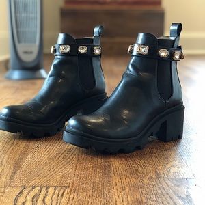 Steve Madden 6.5 Amulet Boot